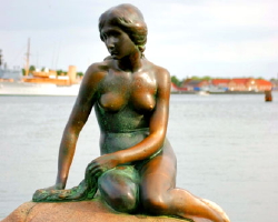 La-Sirenetta-di-Copenhagen-vola-in-Cina
